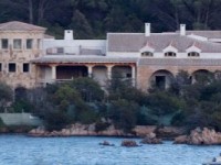 Арест виллы Абрамовича на Сардинии не состоялся