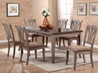 Стол из дерева. Стоит ли покупать его в квартиру?