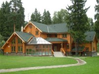 Загородный деревянный дом