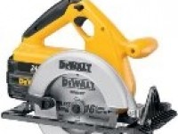 Аккумуляторная пила DEWALT DW007K