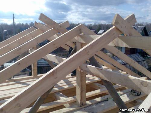 Как строить крышу деревянного дома – профессиональные нюансы работ